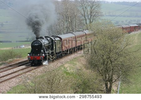 8f Steam Locomotive No. 48151 At Gargrave - 23rd April 2010 With The Whitby-carnforth Charter Train 