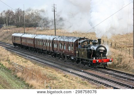 Jinty Steam Loco Number 47406 At The Great Central Railway Heritage Steam Railway, Loughborough, Lei