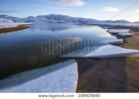 Guba Voronya Bay. Kola Peninsula Winter Landscape