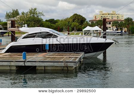 Pé 55 Cabin Cruiser