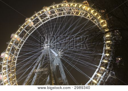 Obří kolo Riesenrad na Night_Action