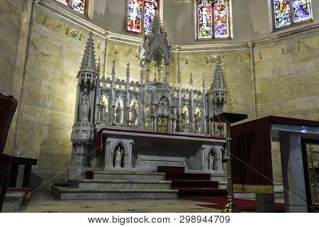 Armidale, Australia - April 10, 2019: View Of The Magnificent Marble Sanctuary In The Main Chapel Of