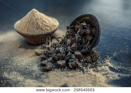 Popular Indian & Asian Ayurvedic Organic Herb Musli Or Chlorophytum Borivilianum Or Curculigo Orchio