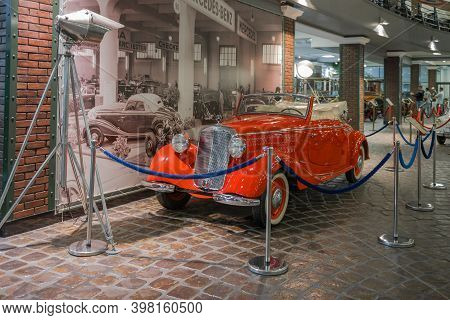 Moscow Region, Russia - August, 2020: Mercedes-benz 170v Cabriolet A In The Exposition Of The Museum