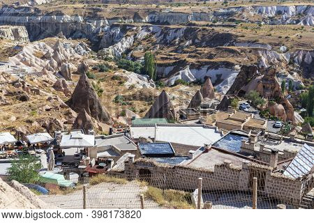 Uchisar, Turkey - October 4, 2020: This Is An Ancient Houses Carved Into The Erosive Tuff Rock Of Ca