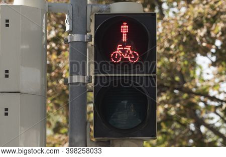 Traffic Light For Bicycle Riders