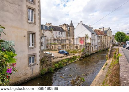 Morlaix, France - August 28, 2019: View Of A Narrow Street In The Historical Center Of Morlaix, Depa