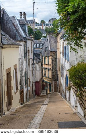 Morlaix, France - August 28, 2019: View Of A Narrow Street In The Historical Center Of Morlaix, Depa