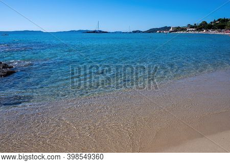 Summer Vacation On French Riviera, Crystal Clear Azure Blue Water Of  Mediterranean Sea In Saint Cla