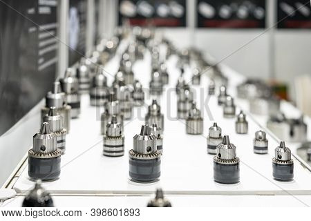 Quick Or Fast Key Chuck For Hold Or Lock Drill Bit Portable Hand Tool Machine In Manufacturing In In
