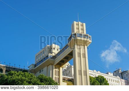 View Of Lacerda Elevator, Famous Tourist Attraction In Salvador De Bahia, Brazil. The Elevator Links