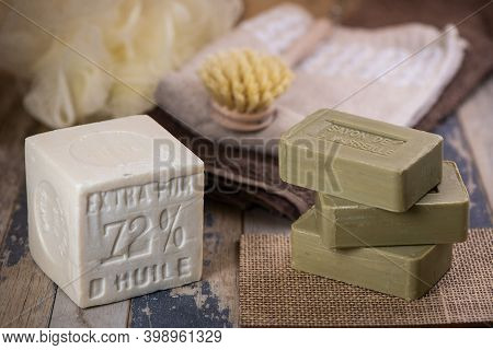 Marseille Soap Natural, Multicolor Soaps Handmade With Organic Oil Of Olive, Avender Ond Another Flo