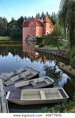 Cervena Lhota Castle
