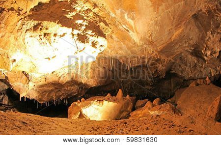 Vazecka Cave, Slovakia