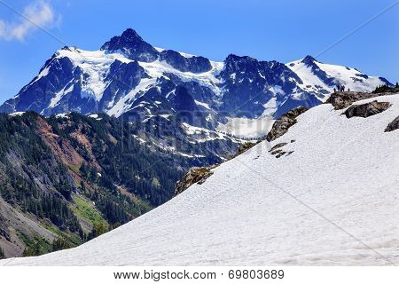 Hiking Snowfields Artist Point Glaciers Mount Shuksan Washington
