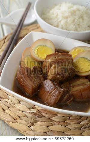 Thit Heo Kho Trung