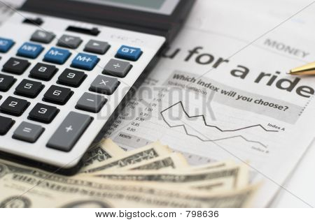 Aktienmarkt-Diagramm mit Stift, closeup