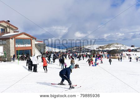 Skiers Enjoy The Snow At Kaimaktsalan Ski Center, In Greece. Recently At The Ski Center Every Lift H