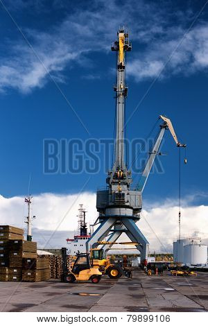 Transshipment Of Containers At The Port