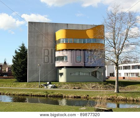 Wall house in Groningen
