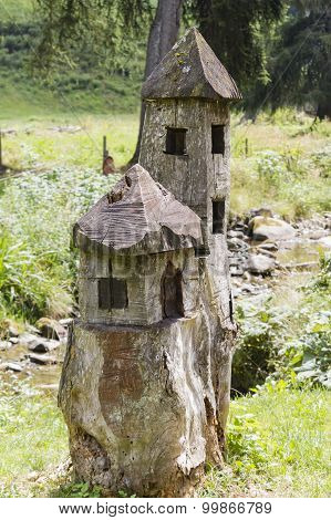 House Inlaid In The Trunk Of The Tree