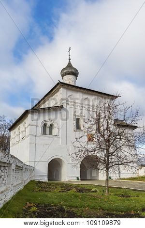 Gate Church of the Annunciation at Suzdal was built  16th century. Golden Ring of Russia Travel