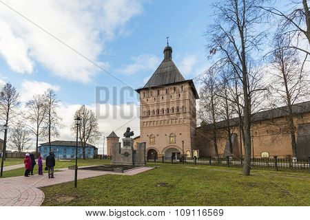 Suzdal, Russia -06.11.2015. Dmitry Pozharsky monument in square in front St. Euthymius monastery at