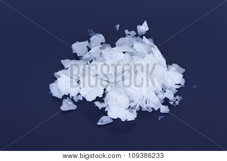Magnesium flakes