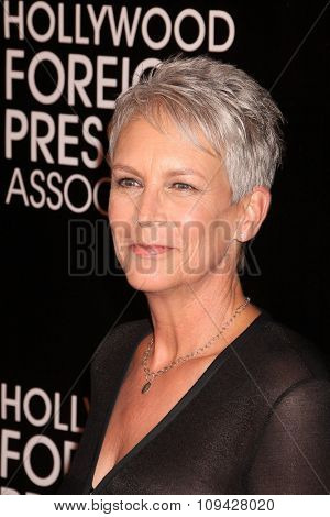 LOS ANGELES - AUG 13:  Jamie Lee Curtis at the HFPA Hosts Annual Grants Banquet - Arrivals at the Beverly Wilshire Hotel on August 13, 2015 in Beverly Hills, CA