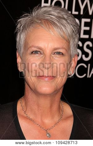 LOS ANGELES - AUG 13:  Jamie Lee Curtis at the HFPA Hosts Annual Grants Banquet - Arrivals at the Beverly Wilshire Hotel on August 13, 2015 in Beverly Hills, CA