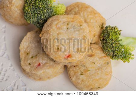 Fish paste cake
