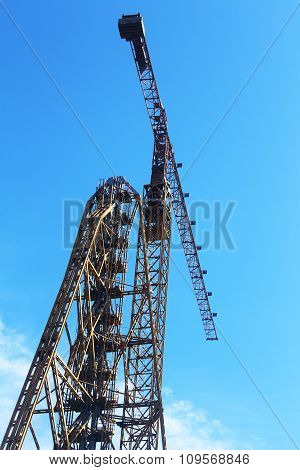 Construction cranes