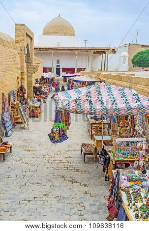 The Colorful Market