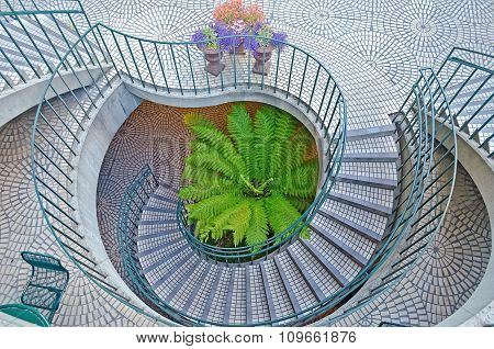 San Francisco Usa - August 11: Spiral Staircase At The Embarcadero Center In Downtown San Francisco 