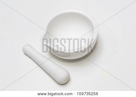 White Ceramic Mortar And Pestle