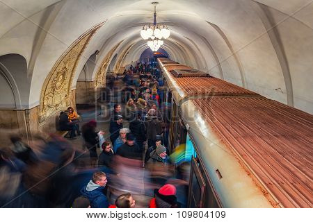 Taganskaya Metro Station At Rush Hour In Moscow