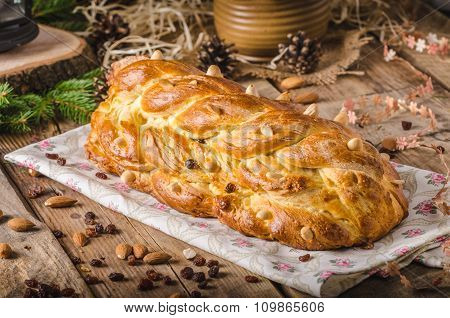 Traditional Czech Christmas Cake