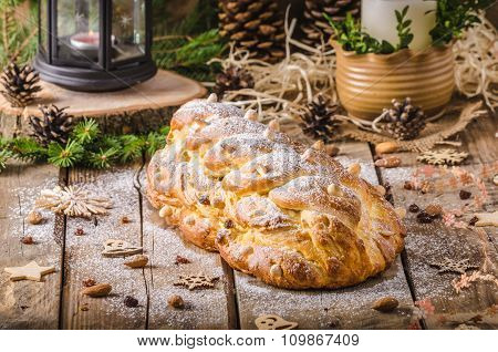 Traditional Czech Christmas Cake