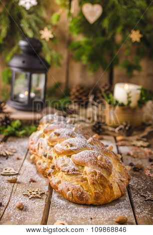 Traditional Czech Christmas Cake