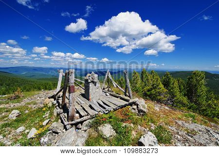 Geodesic lighthouse on Ulagansky Pass