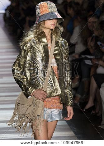 Bcbg Max Azria - Spring 2016 Collection