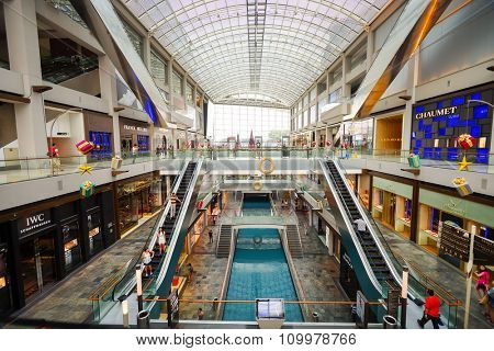 SINGAPORE - NOVEMBER 08, 2015: interior of The Shoppes at Marina Bay Sands. The Shoppes at Marina Bay Sands is one of Singapore's largest luxury shopping malls