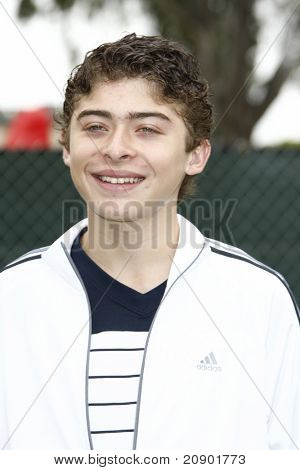 ลอสแองเจลิส - 12 jun: Ryan Ochoa 22 ประจำปี 'เวลาสำหรับฮีโร่' ดาราปิกนิกที่ 