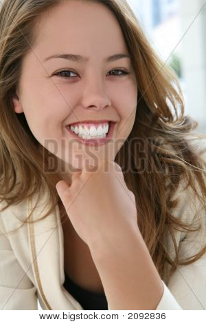 かなりビジネスの女性