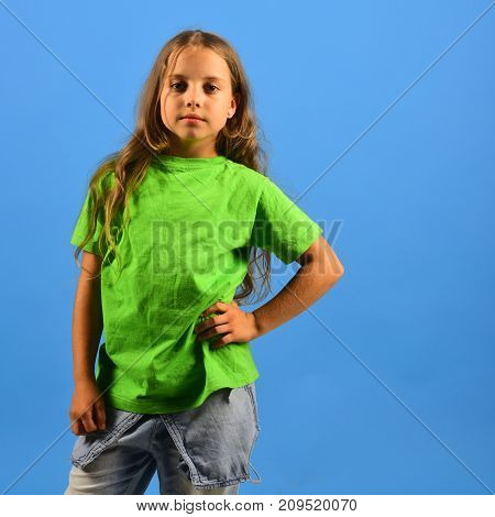 Kid Poses As Bgirl In Cool Style
