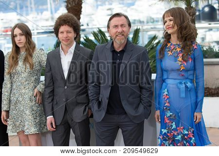CANNES, FRANCE - MAY 22, 2015: Sarah Sutherland, Michel Franco, Tim Roth, Nailea Norvind attend the 'Chronic