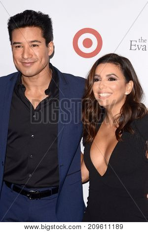 LOS ANGELES - OCT 12:  Mario Lopez, Eva Longoria at the Eva Longoria Foundation Annual Dinner at the Four Seasons Hotel on October 12, 2017 in Beverly Hills, CA
