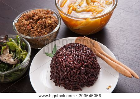 Vegetarian Food Thai-style With Stir-fried Vegetables Spinac And Shiitake Riceberry Rice Tamarind Pa