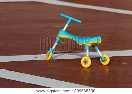 A bicycle is a wheeled vehicle driven by the muscular force of a person through the foot pedals