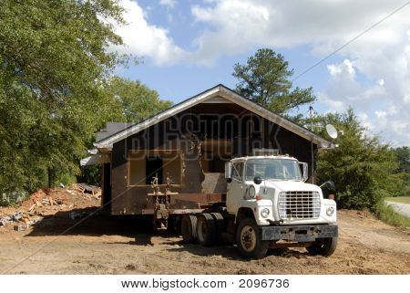 House Movers Image & Photo (Free Trial) | Bigstock